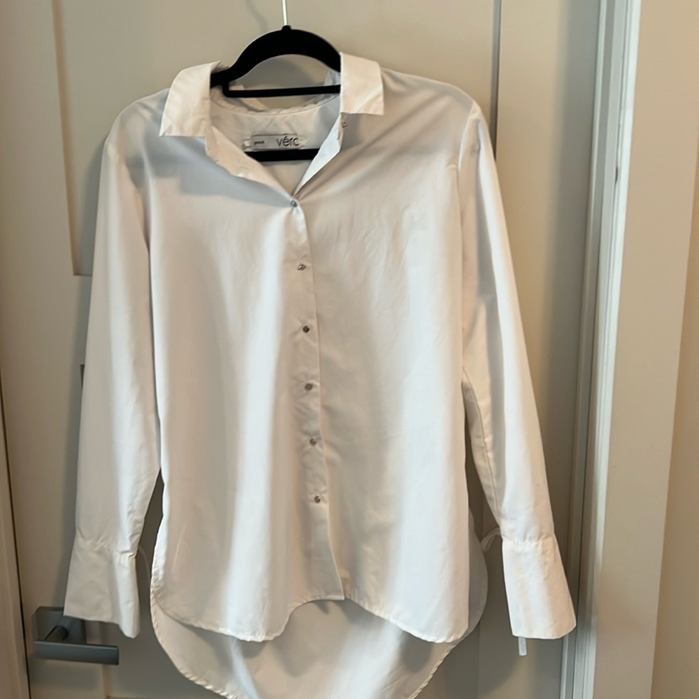 Whithe blouse